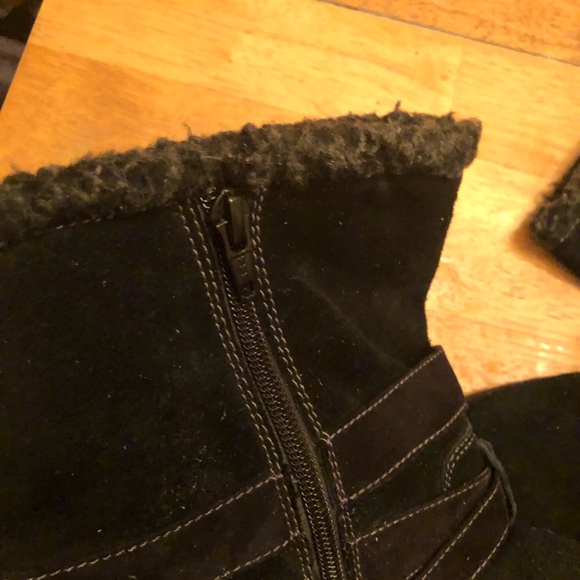 Black suede ankle boots very good cond SZ 10 CUTE - Picture 6 of 8